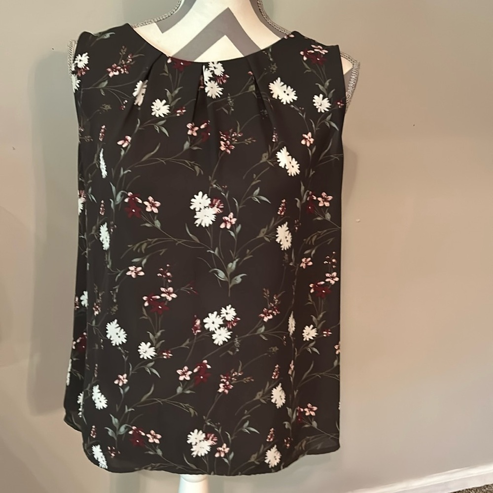 Women’s tank blouse, size medium